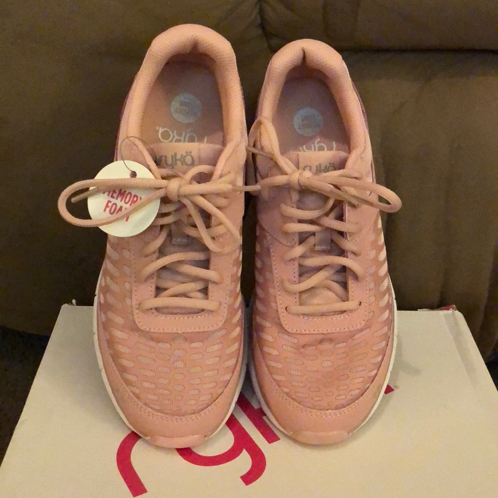 Ryka Women’s memory foam tennis shoes